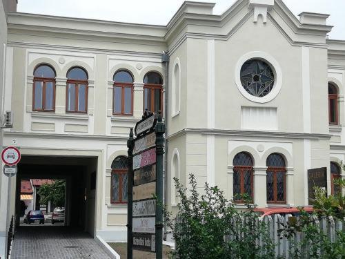 Kincsem Apartman 埃格尔 外观 照片
